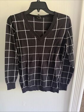 Worthington Black V-Neck Sweater with White Windowpane Grid